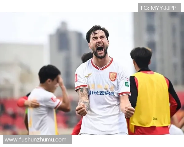 退役足球明星重返赛场的精彩瞬间以60帧记录他们的辉煌与激情